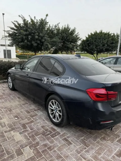 بي ام دبليو 318 2018 أبيض مستعملة للبيع - 4