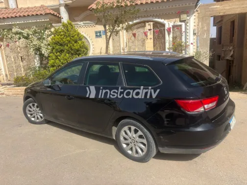 Seat Leon 2015 White Used for Sale - 1