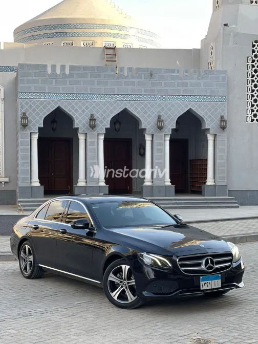 Mercedes E 180 2019 White Used for Sale - 1