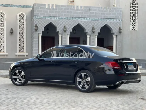 Mercedes E 180 2019 White Used for Sale - 6