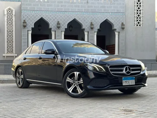 Mercedes E 180 2019 White Used for Sale - 10