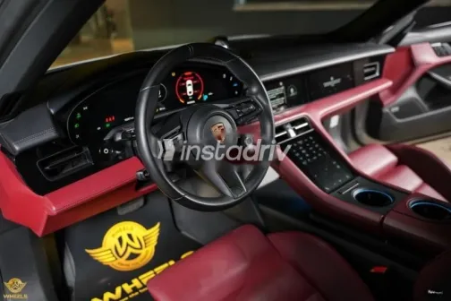 بورش تايكان 2024 رمادي مستعملة للبيع - 10