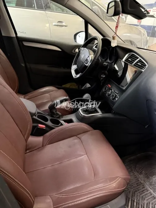 سيتروين C4 2015 بترولي مستعملة للبيع - 2