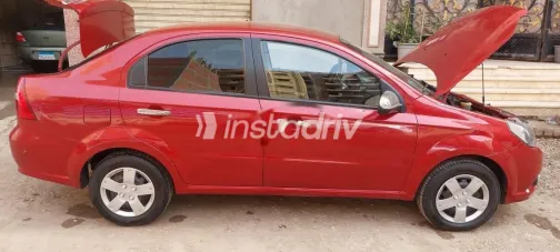 شيفروليه افيو 2016 أحمر غامق مستعملة للبيع - 3