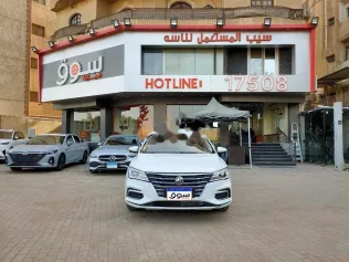 ام جى 5 2025 أبيض مستعملة للبيع