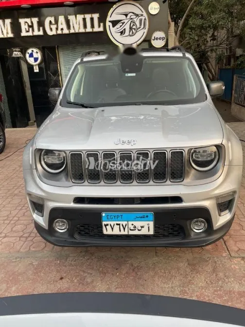 Jeep Renegade 2021 Silver Used for Sale - 1