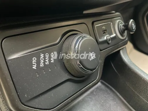 Jeep Renegade 2021 Silver Used for Sale - 10