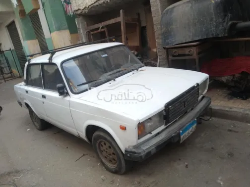 لادا 2107 2009 أبيض مستعملة للبيع - 2