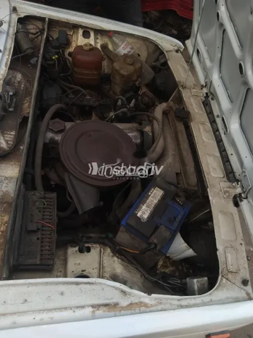 لادا 2107 2009 أبيض مستعملة للبيع - 4