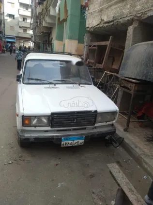 لادا 2107 2009 أبيض مستعملة للبيع