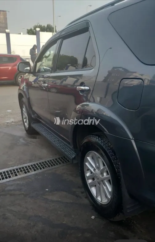 Toyota Fortuner 2015 White Used for Sale - 10