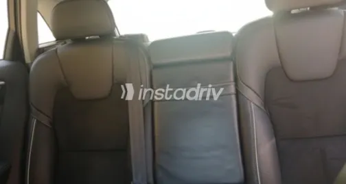 فولفو XC60 2019 أبيض مستعملة للبيع - 2