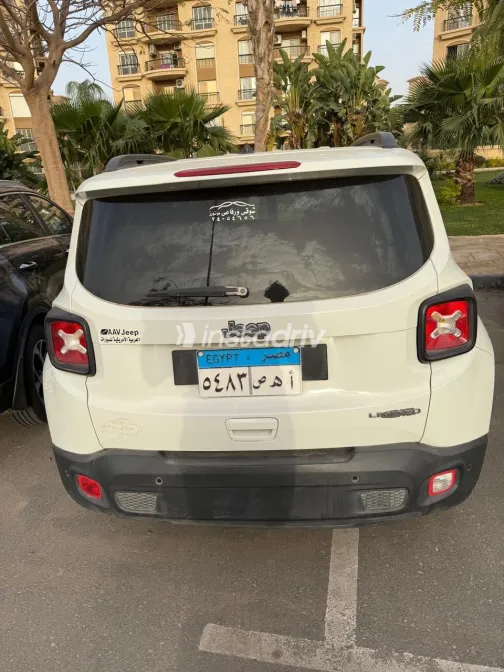 Jeep Renegade 2019 White Used for Sale - 1