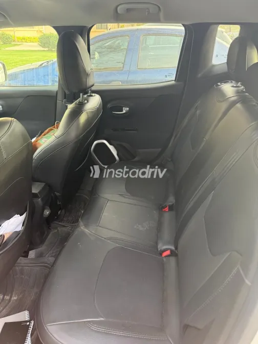 Jeep Renegade 2019 White Used for Sale - 6