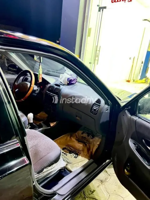 Hyundai Verna 2013 Black Used for Sale - 7