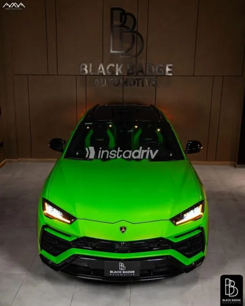 Lamborghini Urus 2022 Green Used for Sale - 1