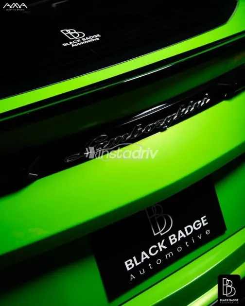 Lamborghini Urus 2022 Green Used for Sale - 7