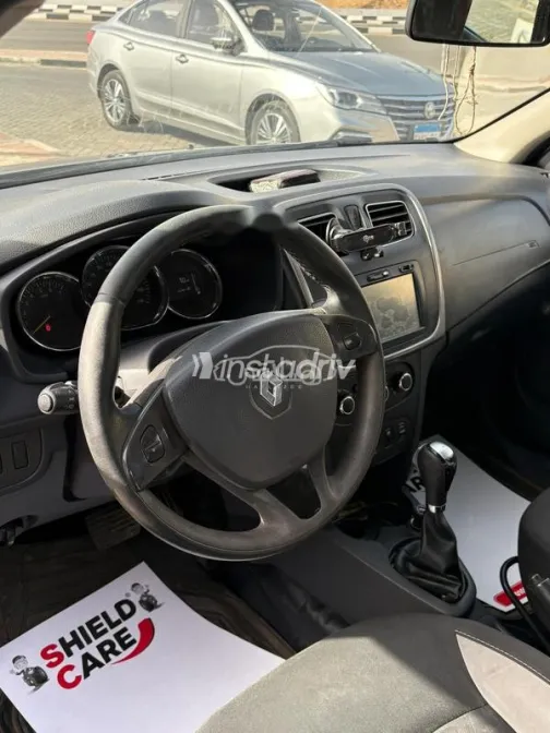 رينو سانديرو  ( ستيب  واى ) 2016 أزرق غامق مستعملة للبيع - 3