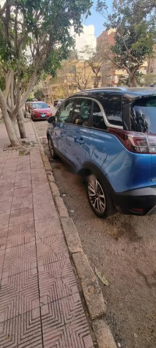 اوبل كروس لاند 2021 أبيض مستعملة للبيع