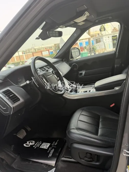 Land Rover Range Rover Sport 2022 Gray Used for Sale - 5