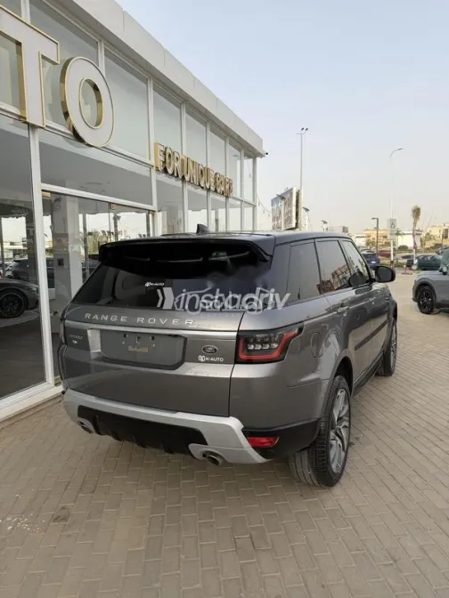 Land Rover Range Rover Sport 2022 Gray Used for Sale - 9