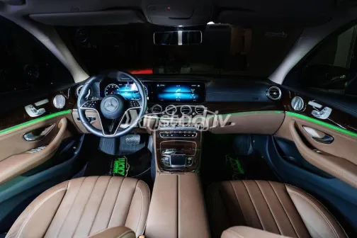 مرسيدس E 200 AMG 2023 أسود مستعملة للبيع - 2