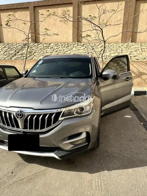 Brilliance V6 2019 White Used for Sale - 2