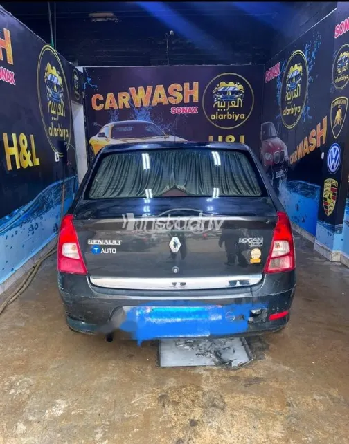 Renault Logan 2013 Black Used for Sale - 3