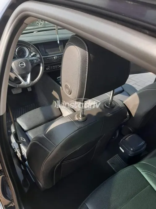 Opel Insignia 2019 White Used for Sale - 3