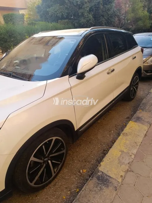 Bestune T77 Pro 2021 White Used for Sale - 3