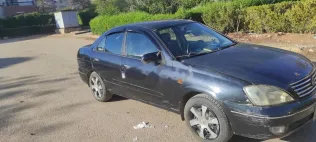 نيسان صنى 2011 أسود مستعملة للبيع