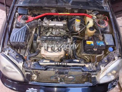 دايو لانوس 2002 أبيض مستعملة للبيع - 6