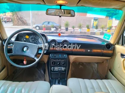 مرسيدس E 200 1982 أبيض مستعملة للبيع - 7