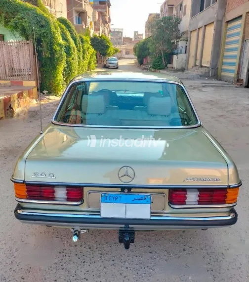 مرسيدس E 200 1982 أبيض مستعملة للبيع - 8