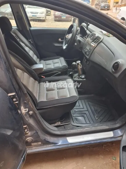 رينو لوجان 2019 أبيض مستعملة للبيع - 5