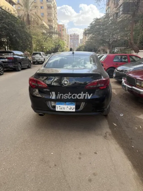 Suzuki Swift Dzire 2022 White Used for Sale - 8