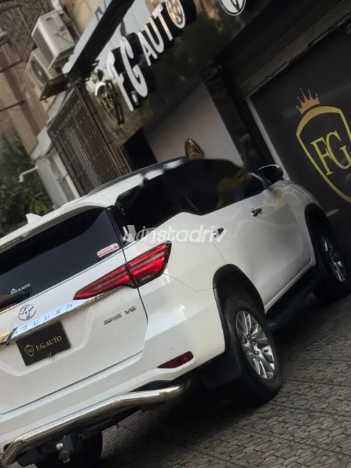 تويوتا فورتشنر 2024 أبيض مستعملة للبيع - 3