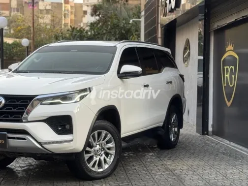 تويوتا فورتشنر 2024 أبيض مستعملة للبيع - 5