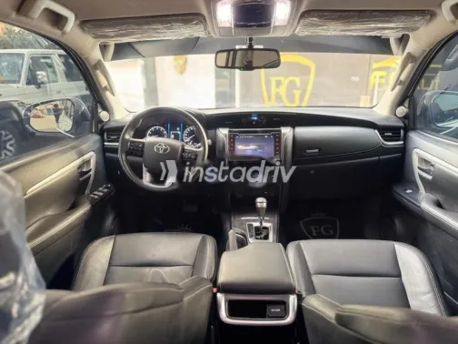 تويوتا فورتشنر 2024 أبيض مستعملة للبيع - 8