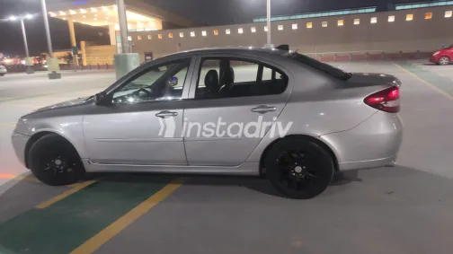 بروتون بيرسونا 2013 أبيض مستعملة للبيع - 4