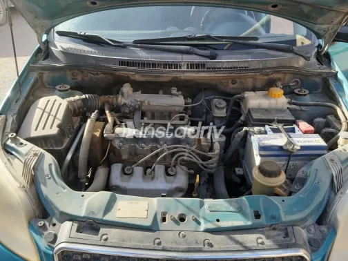 شيفروليه افيو 2009 أبيض مستعملة للبيع - 8