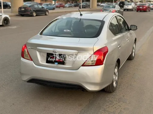 نيسان صنى 2016 فضي مستعملة للبيع - 6