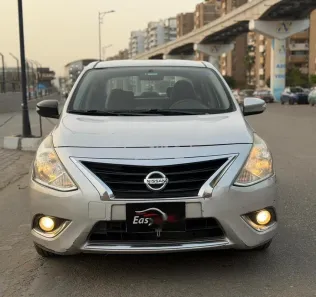 نيسان صنى 2016 فضي مستعملة للبيع