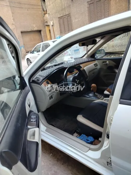 ميتسوبيشي لانسر بومة 2007 أبيض مستعملة للبيع - 6