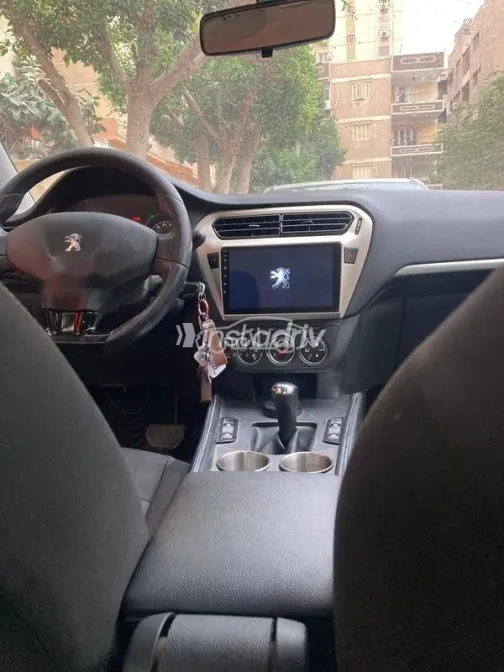 بيجو 301 2016 فضي مستعملة للبيع - 6