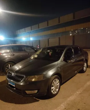 سكودا اوكتافيا A7 2016 أبيض مستعملة للبيع