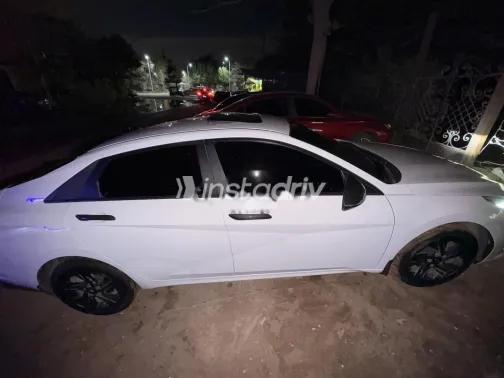 هيونداي إلنترا سى ان 7 2022 أبيض مستعملة للبيع - 1