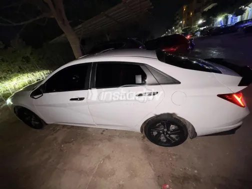 هيونداي إلنترا سى ان 7 2022 أبيض مستعملة للبيع - 4