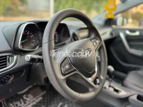 شيرى اريزو 5 2025 أبيض مستعملة للبيع - 2