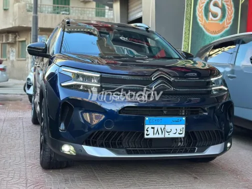 سيتروين Ds5 2026 أزرق غامق مستعملة للبيع - 1